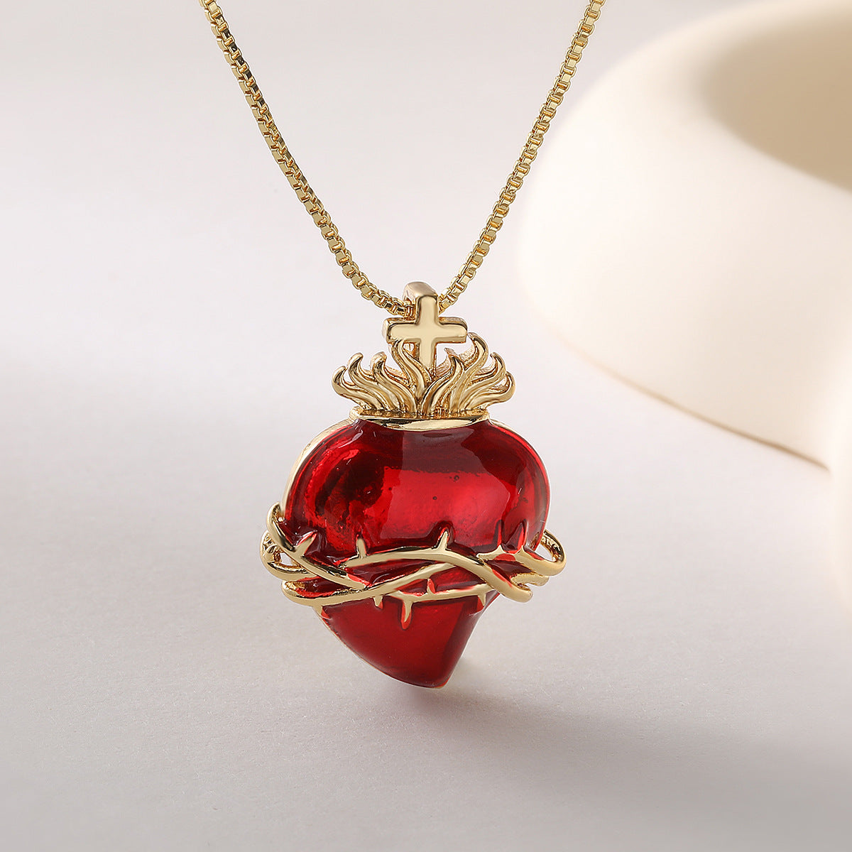 Vintage 18K Gold Plated Drip Oil Heart Pendant Necklace for Women