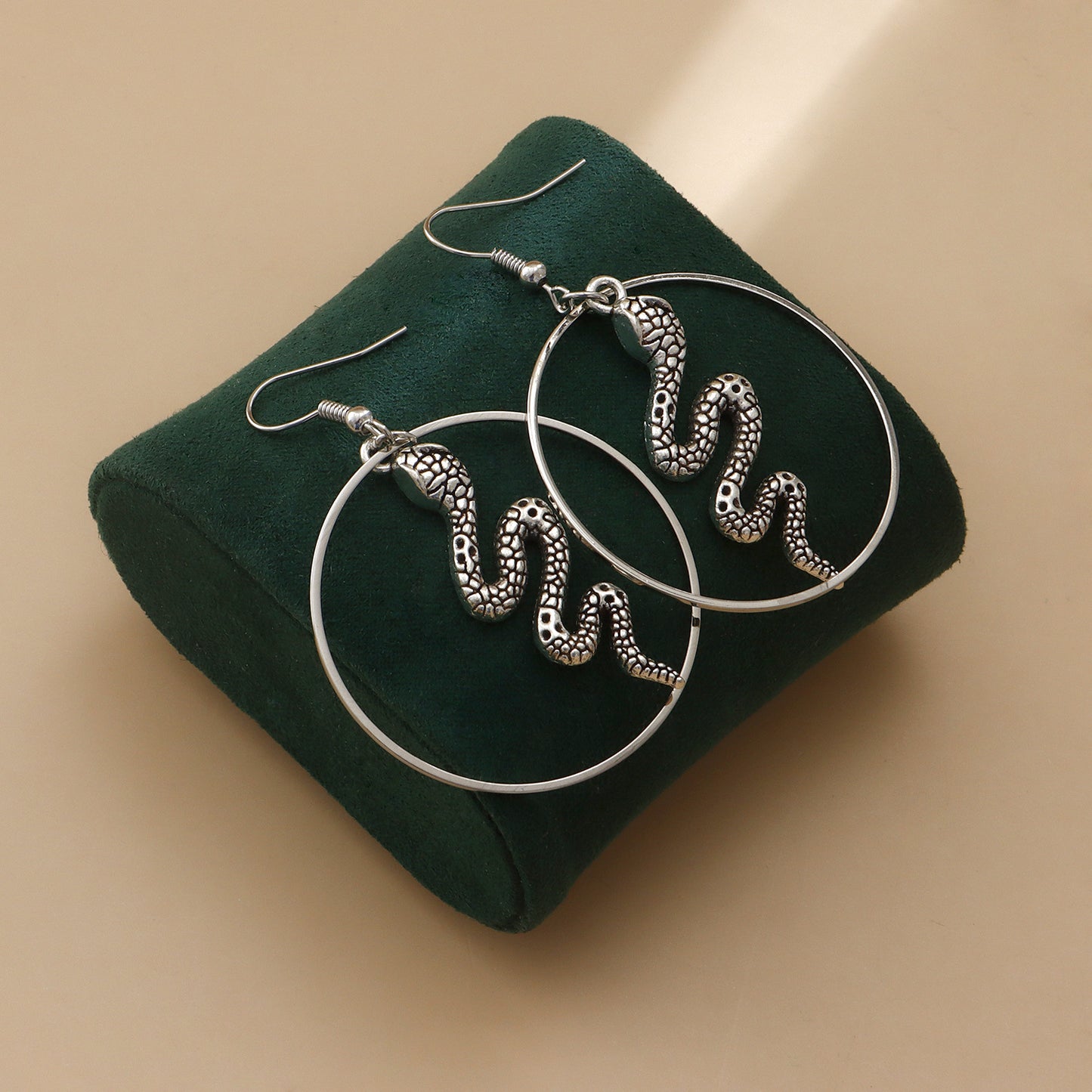 Dark Glamorous Snake-Shaped Alloy Ear Studs with Plated Finish for Women