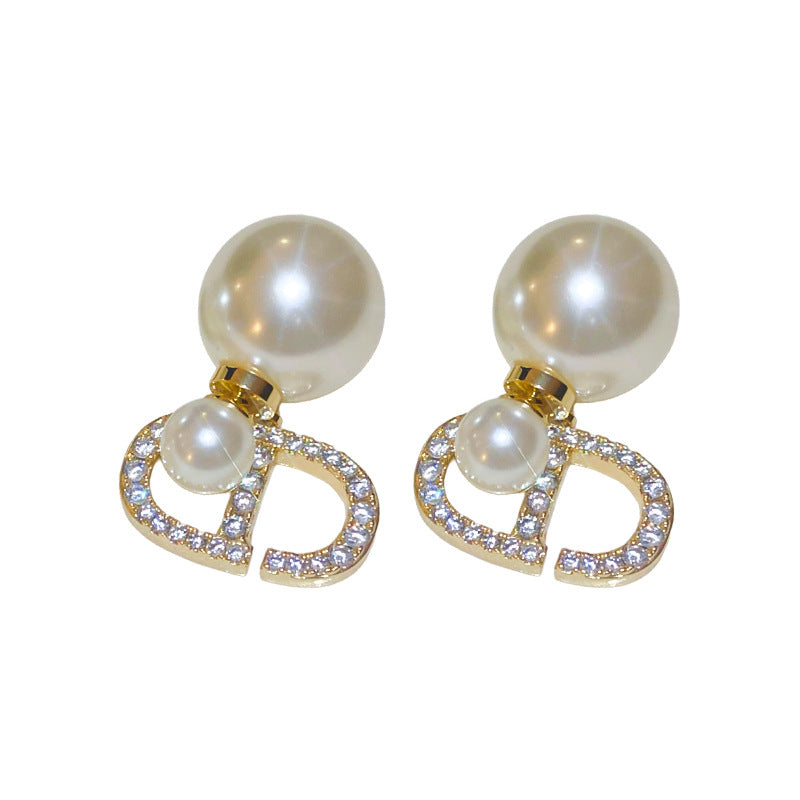 Orecchini a perno con lettera placcati oro stile chic in argento sterling 925 per donna — Gioielli di lusso alla moda e minimalisti