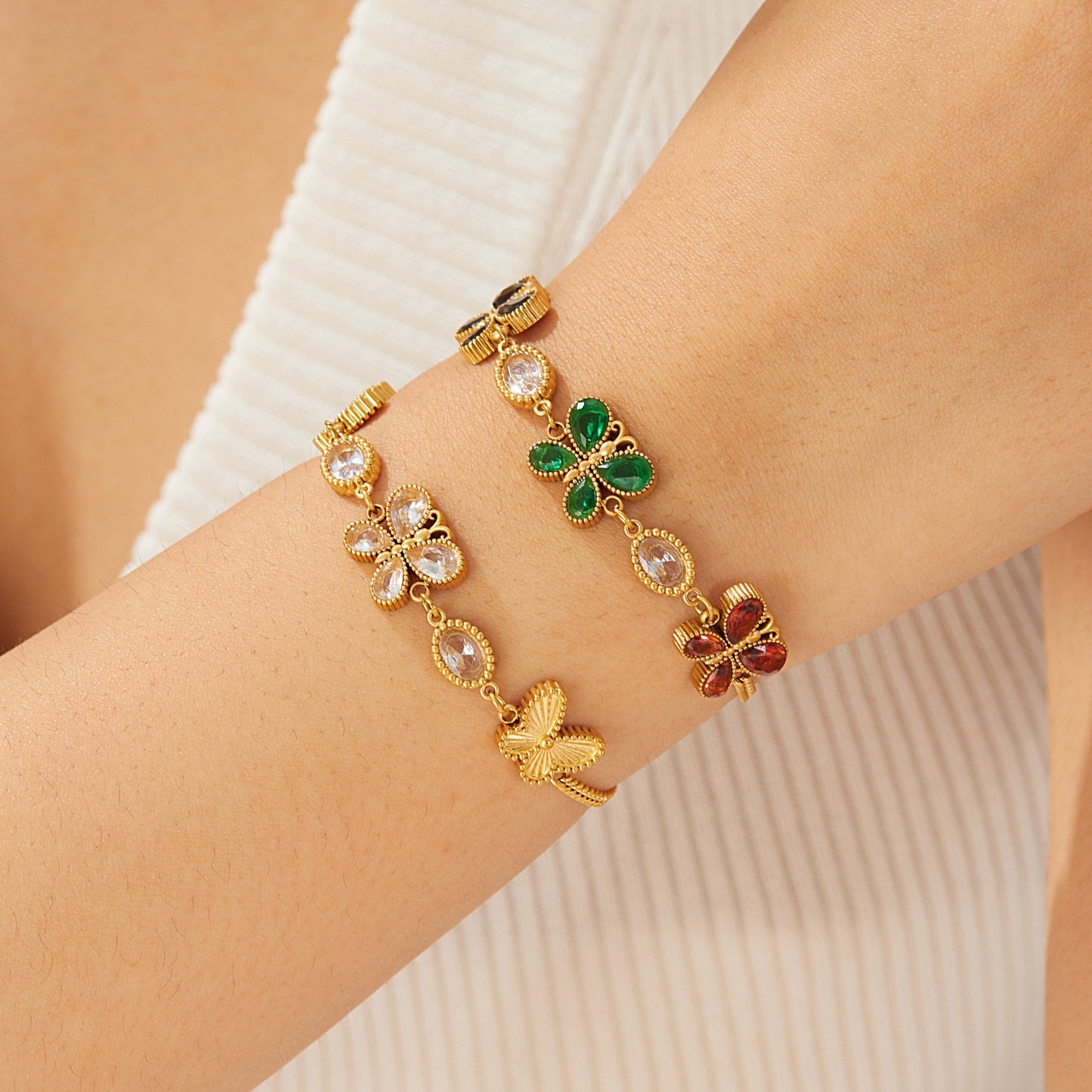 Fashion Elegant Oval Butterfly Rhinestone Gold Plated Stainless Steel Bracelet for Women