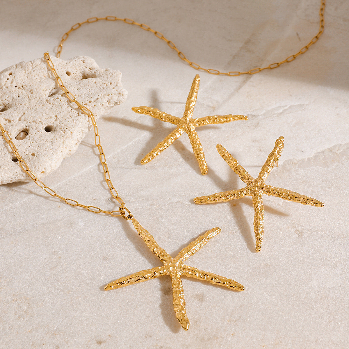 Set di collana e orecchini da donna in acciaio inossidabile placcato con stelle marine, elegante e minimalista
