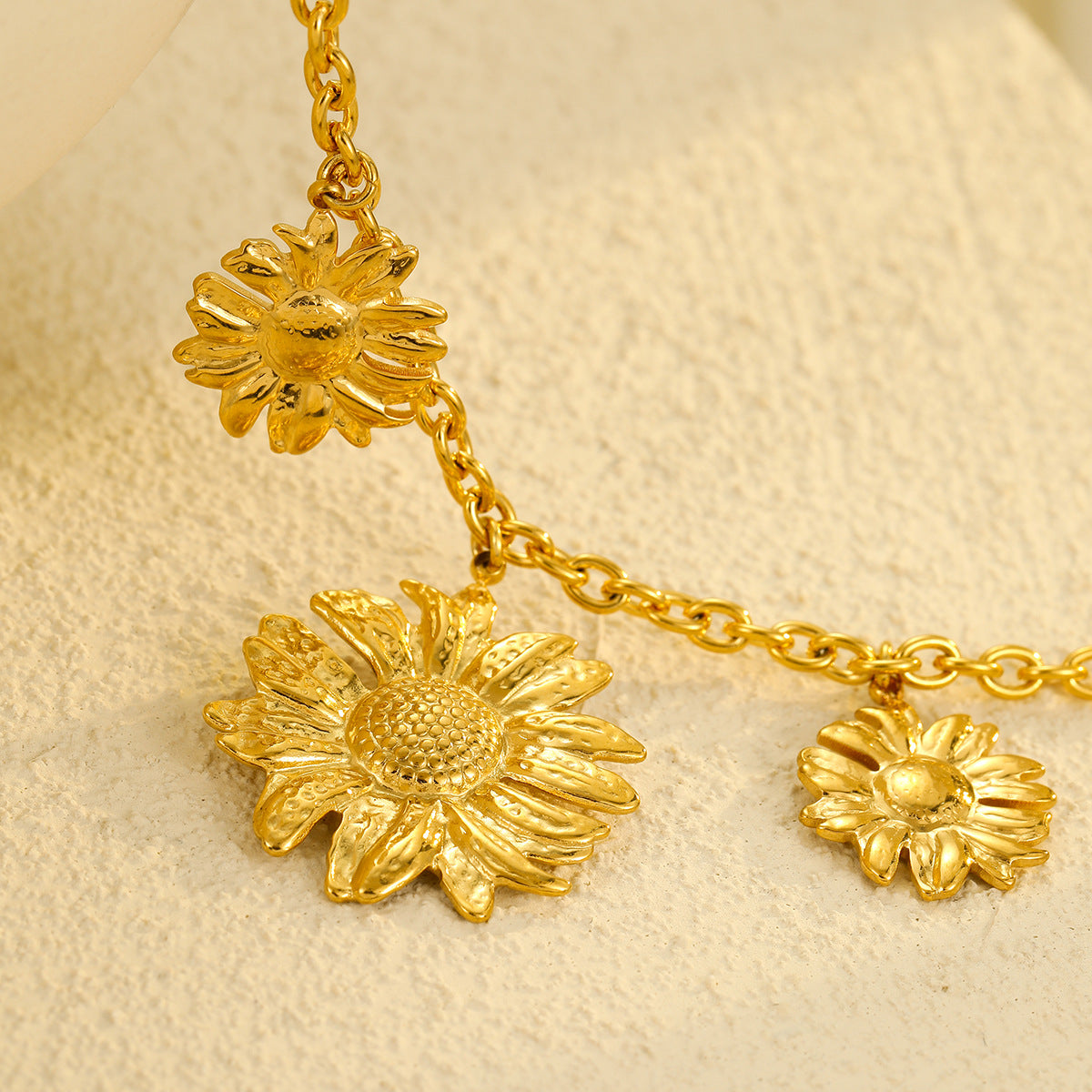 Collar de girasol OL a la moda en acero inoxidable con baño de oro de 18 quilates para mujer