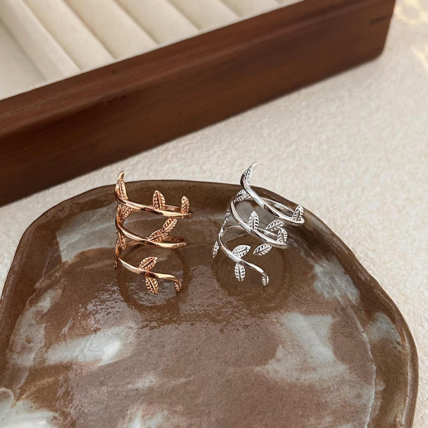 Anello avvolgente a foglia di pianta placcato in argento sterling 925 da donna