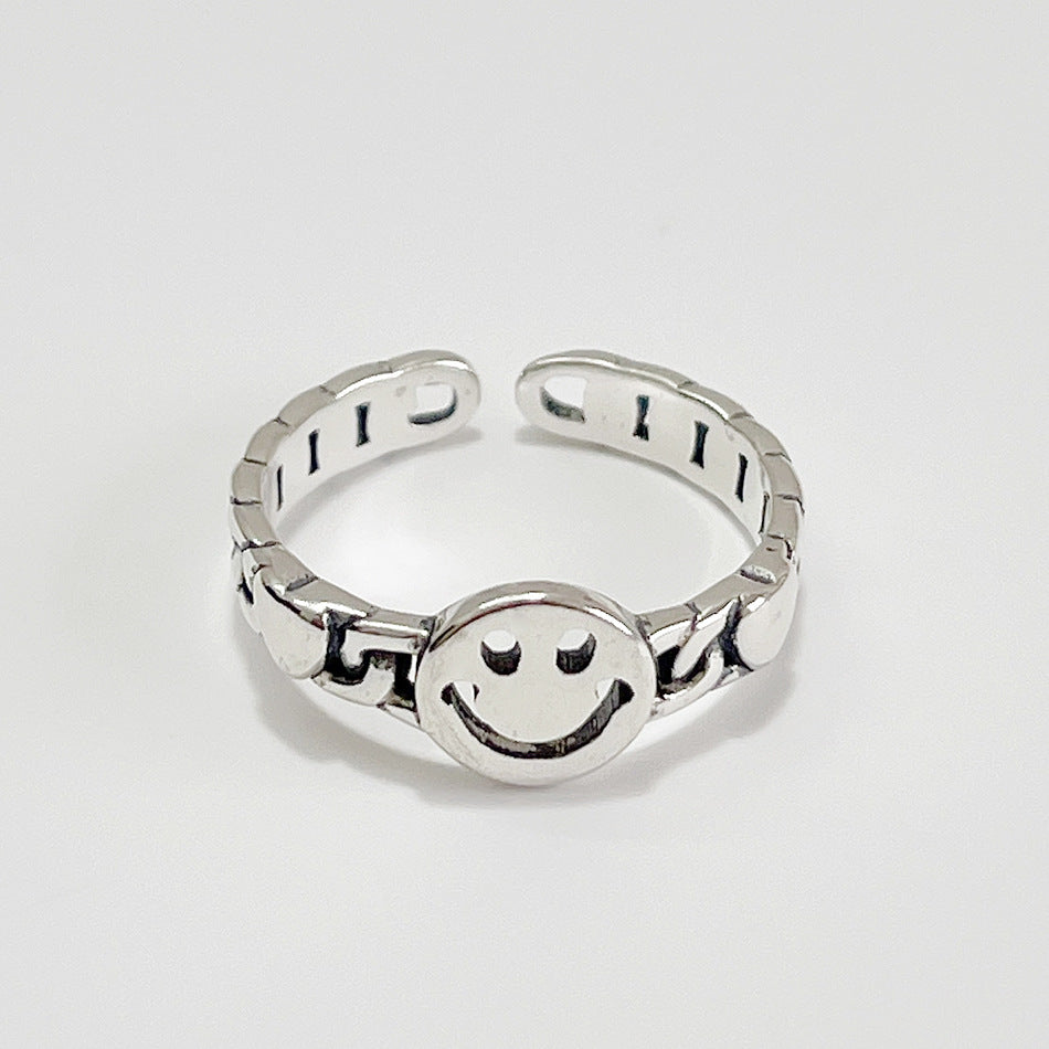 Anello da donna minimalista con lettera "Smile" in argento sterling 925