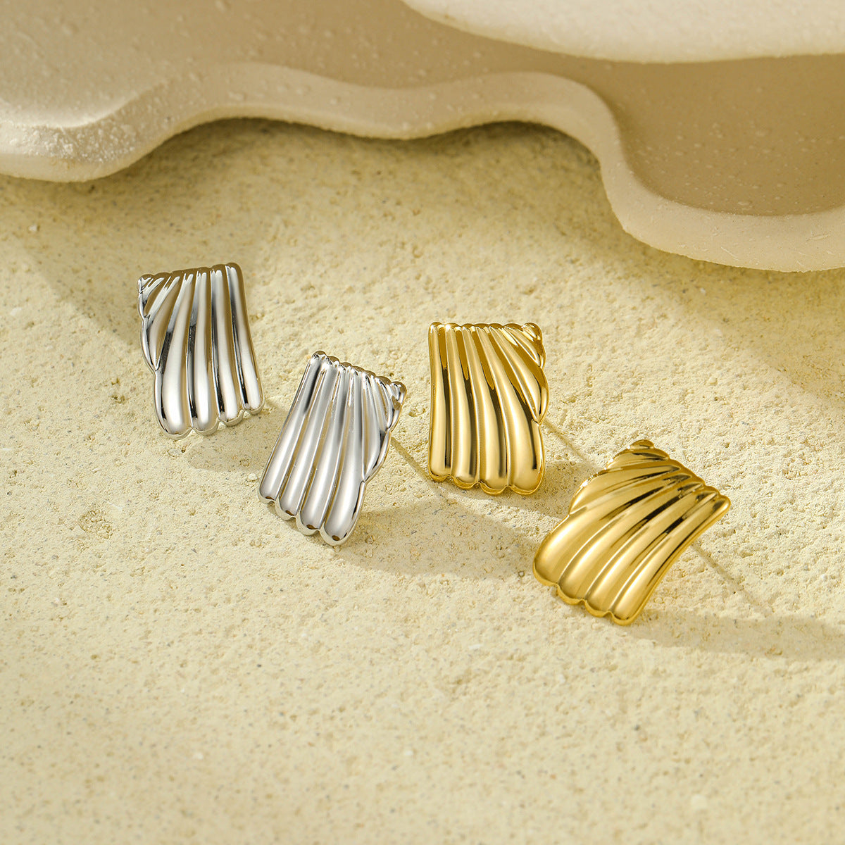 Pendientes minimalistas de acero inoxidable con diseño geométrico para mujer, con acabado chapado y estilo moderno de oficina