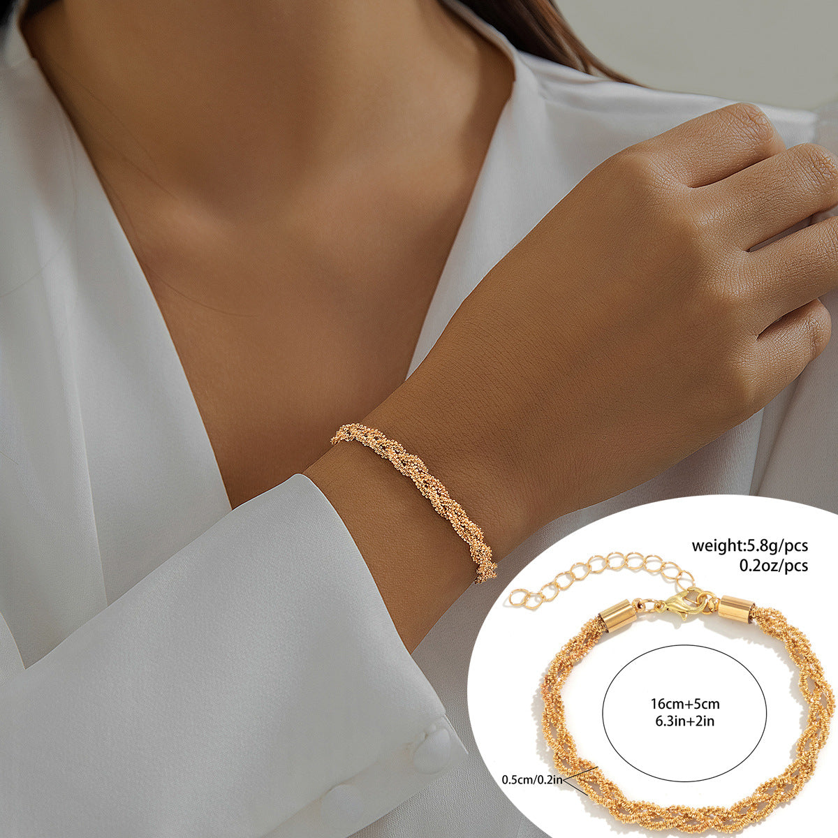 Collana a più strati geometrica minimalista da donna con base in rame e finitura galvanizzata
