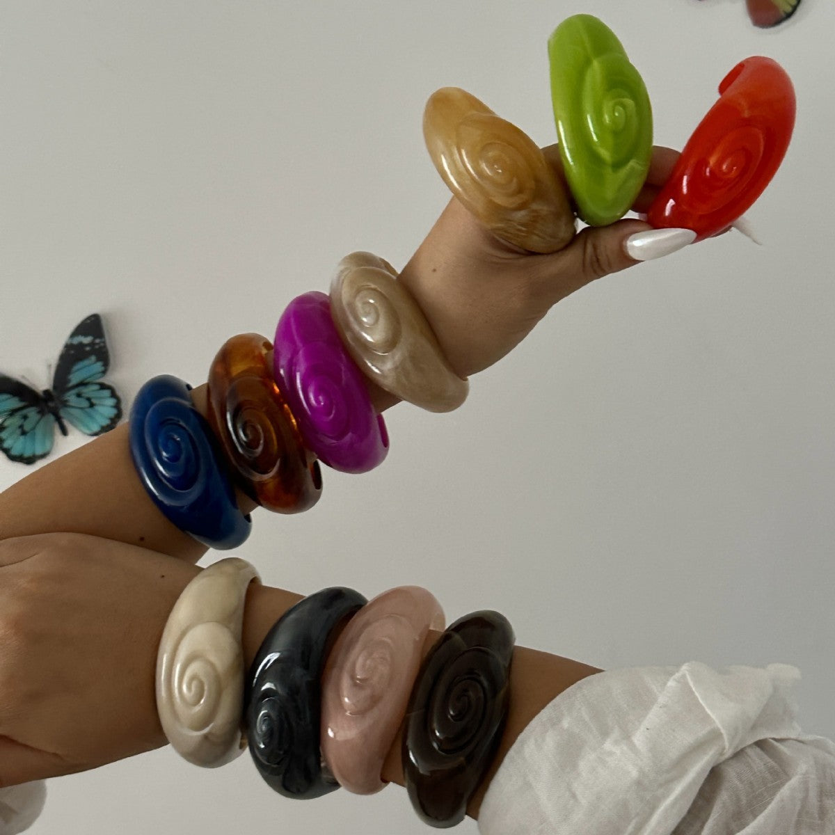 Luxury Round Gradient Acrylic Drip Oil Cuff Bracelet for Women