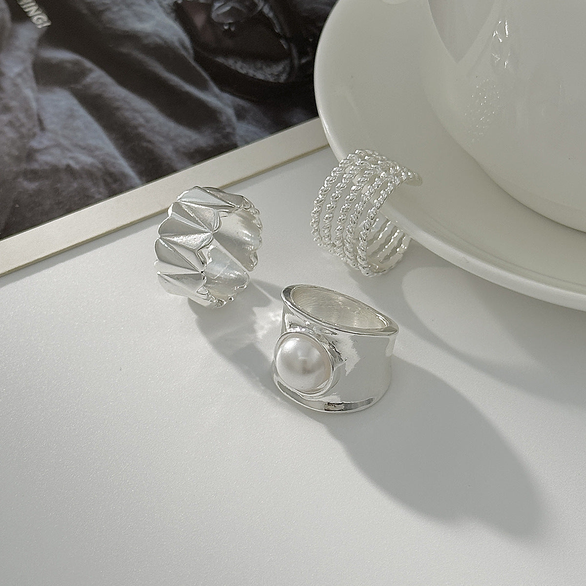 Minimalist Heart Shaped Alloy Ring with Pearl Inlay Plated Finish for Women