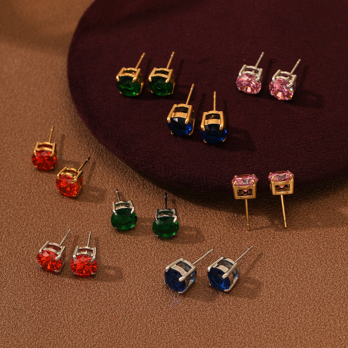 Pendientes minimalistas pequeños de acero inoxidable geométricos para mujer con circonita colorida y chapado al vacío en oro de 18K