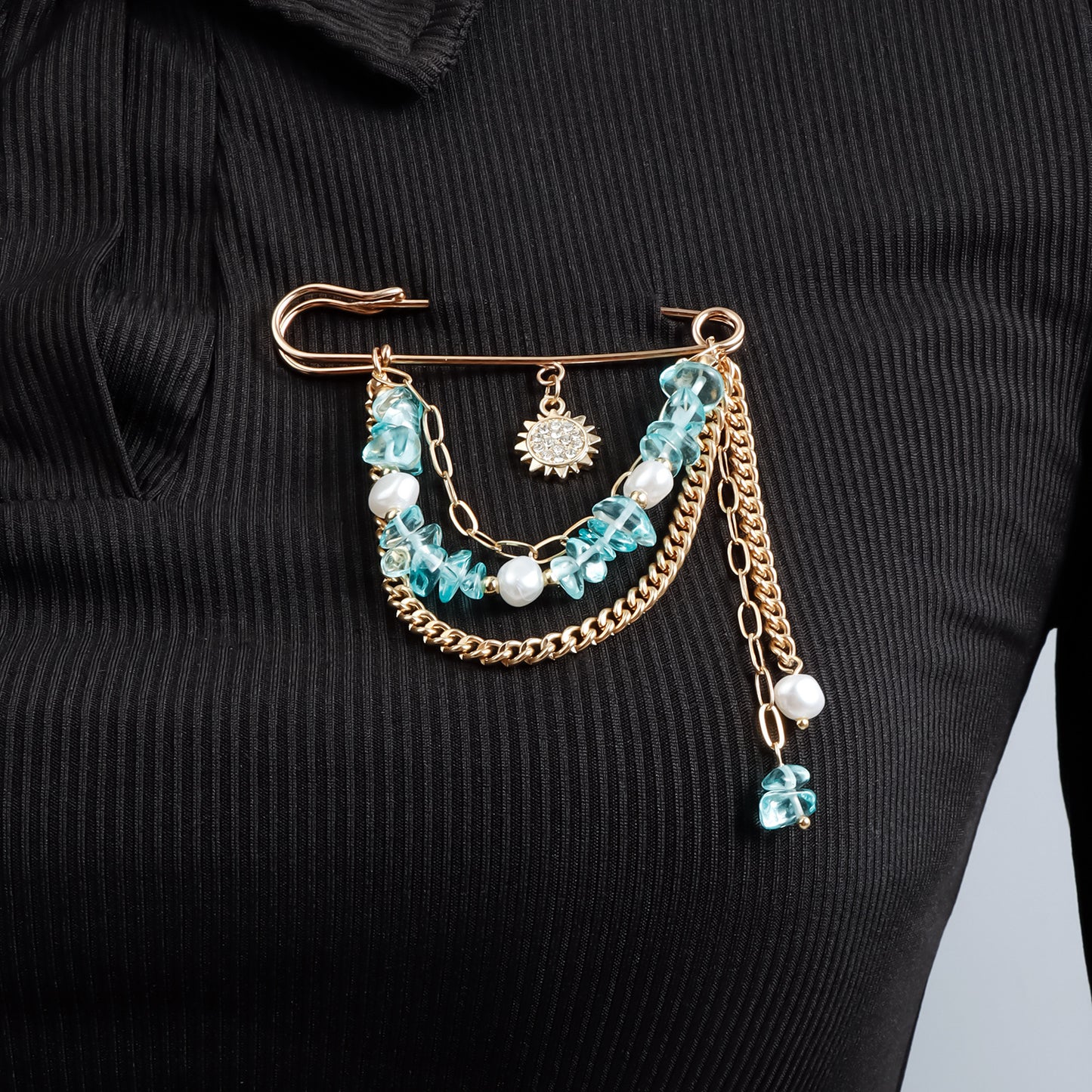 Fashionable OL Style Geometric Alloy Brooch with Plated Finish for Women, Forest-Inspired Fresh Green Floral Accessory