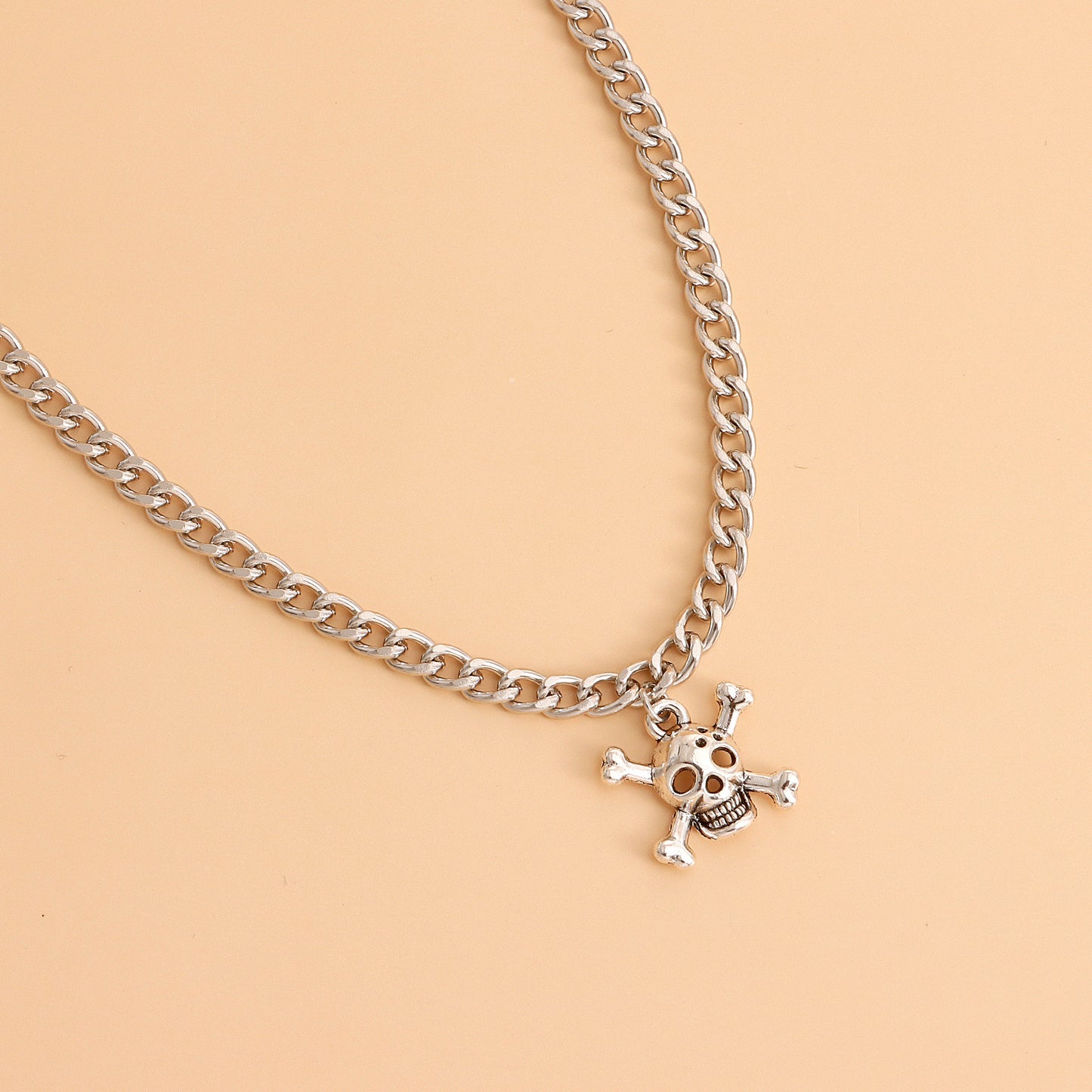 Minimalist Hip Hop Skull Pendant Necklace for Women Alloy Geometric Locket Chain with Plated Finish