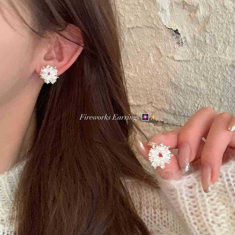 Pendientes de perlas geométricos para mujer con detalles de circonitas, postes de acero galvanizado, estilo retro lujoso y elegante para otoño e invierno