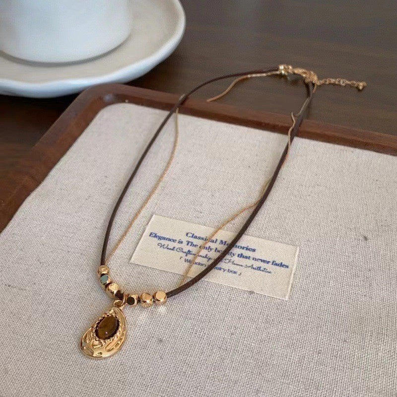 Minimalist Sunflower Pendant Necklace for Women Titanium Steel Plated O-Chain with Geometric Design and Natural Theme