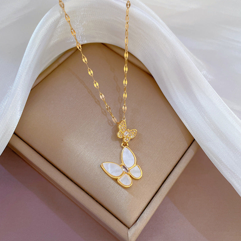 Collana Unisex in Acciaio al Titanio Geometrico a Farfalla con Ciondolo Placcato in Rame