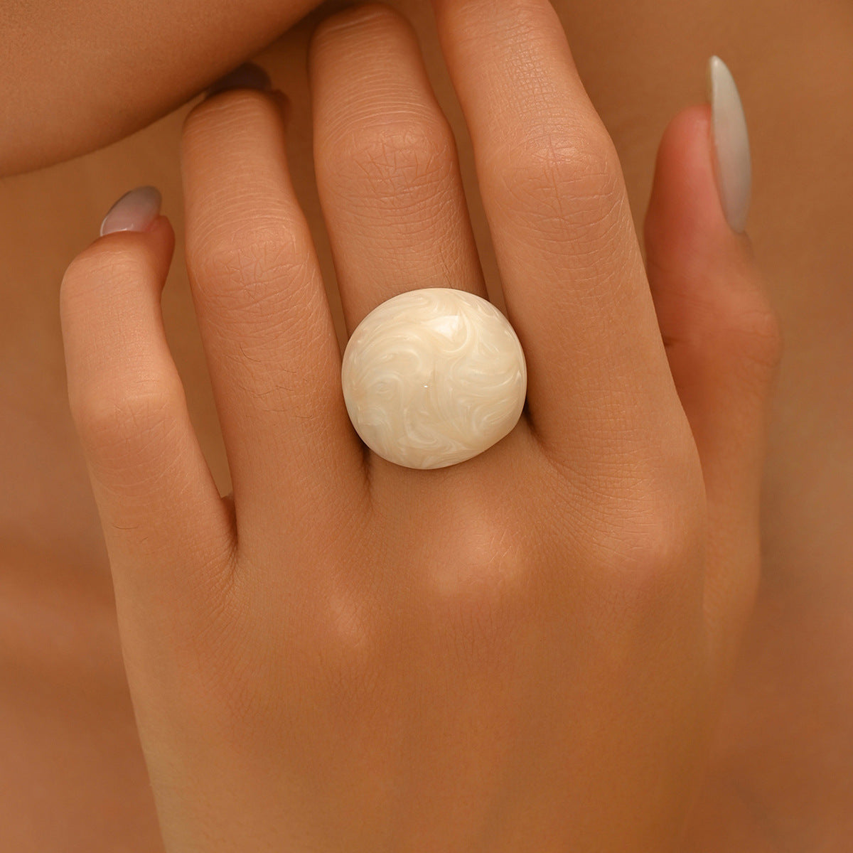 Anillo Abierto de Cobre con Esmalte Geométrico Minimalista y Patrón Circular y de Puntos para Mujer