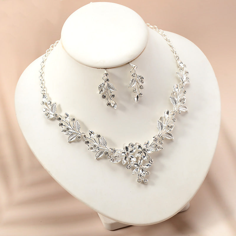 Elegante Set di Collana e Orecchini Placcati Floreali con Strass di Lusso da Donna Gioielli per Feste di Matrimonio