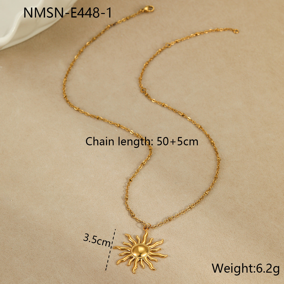 Collana da donna minimalista di tendenza in acciaio inossidabile placcato oro 18 carati a forma di sole