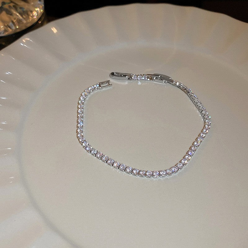 Fashionable Adjustable Square Heart-Shaped Glass Beaded Bracelet with Zircon Inlay for Women, Luxury Minimalist Hand Jewelry
