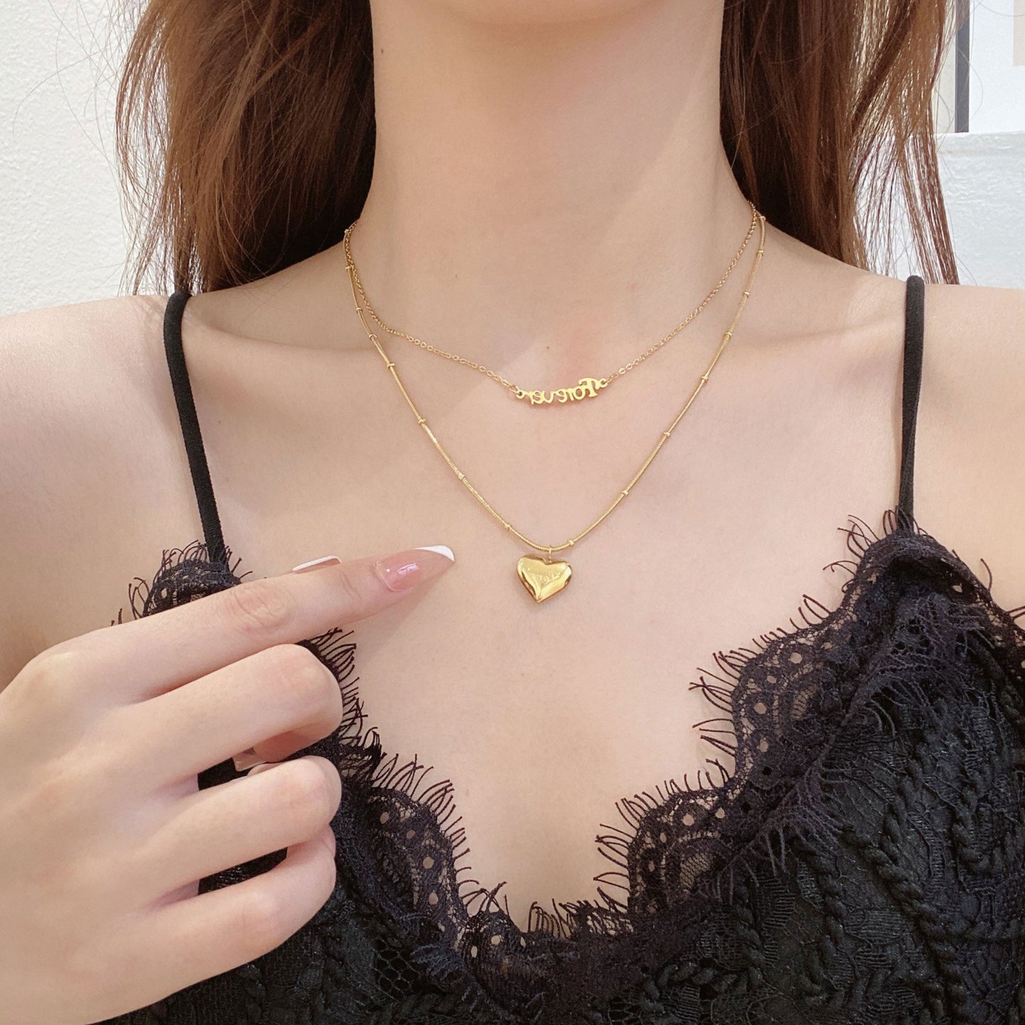 Collana Minimalista Geometrica in Acciaio Titanio con Intarsio in Oro da Donna, Stile Catenina a Croce, Accessorio di Tendenza Autunno Inverno