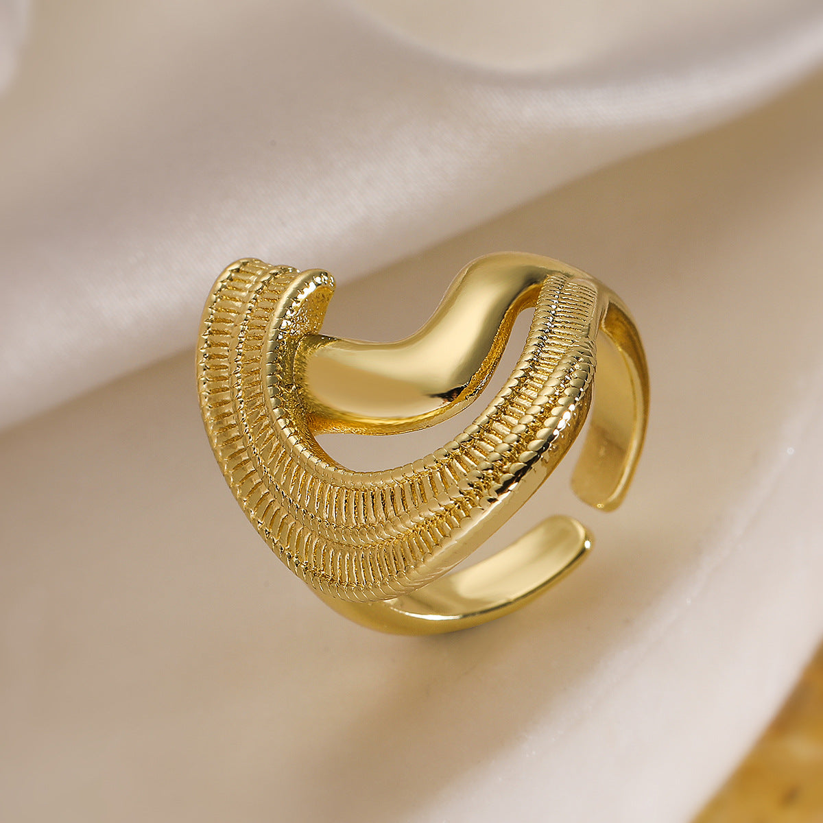 Minimalist Geometric Open Ring for Women Made of Brass with Real Gold Plating