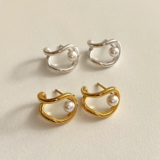 Orecchini a perno geometrici minimalisti a forma di lettera in argento sterling 925 placcati oro