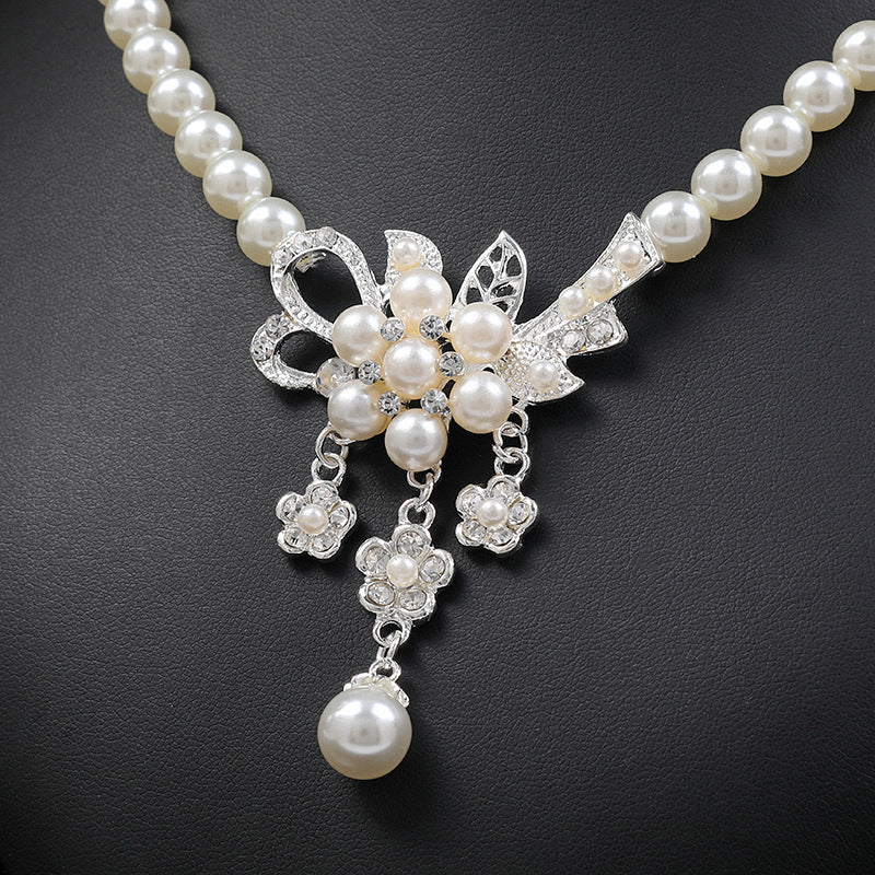 Elegant Floral Pearl Necklace and Earrings Set for Women Alloy Plated with Delicate Flower Pendant and Fresh Sweet Style
