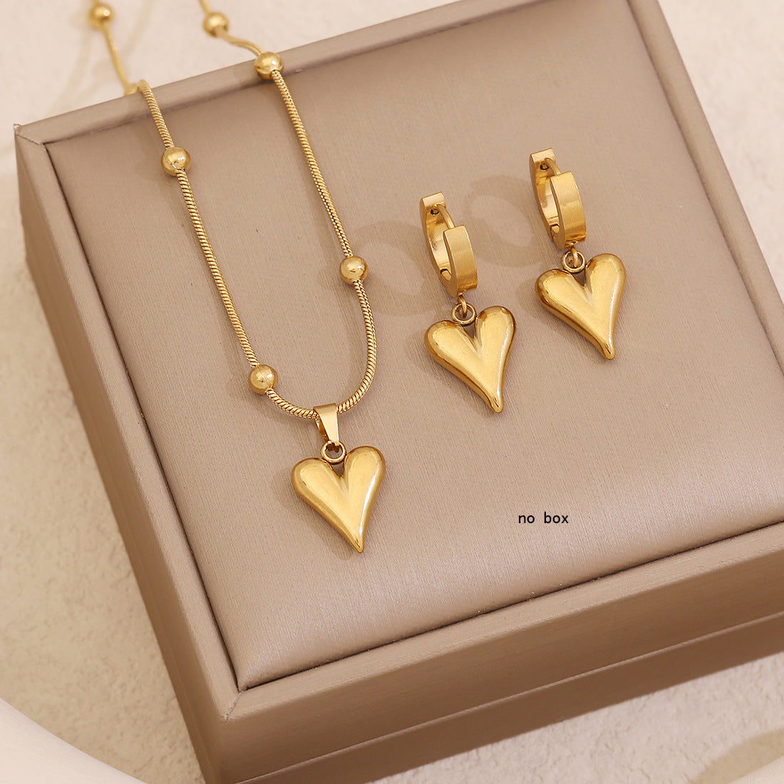 Collana da donna con ciondolo a cuore minimalista in acciaio inossidabile placcato, a catena, girocollo