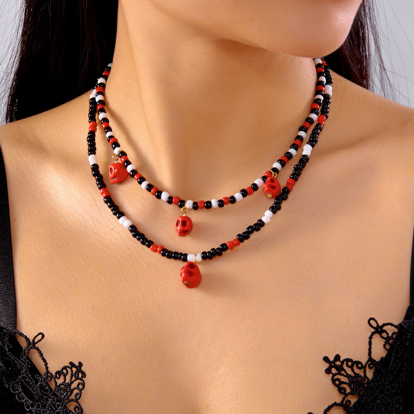 Collana Pendente con Teschio Fantasma di Halloween per Donna con Ciondolo in Lega a Forma Geometrica e Catena di Perline in Stile Audace e Sovrapponibile