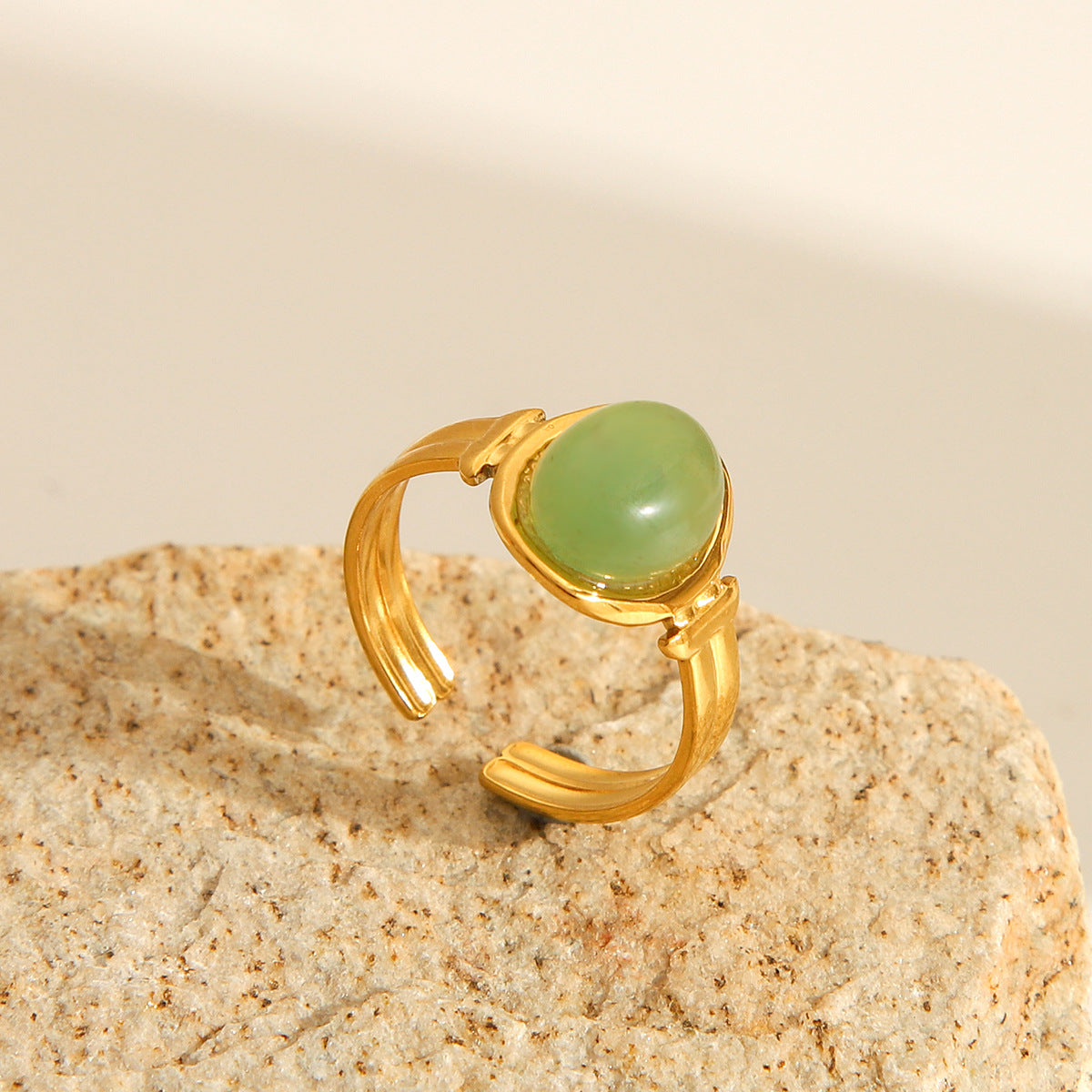 Vintage French Style 18K Gold Plated Elliptical Green Gemstone Titanium Steel Open Ring for Women