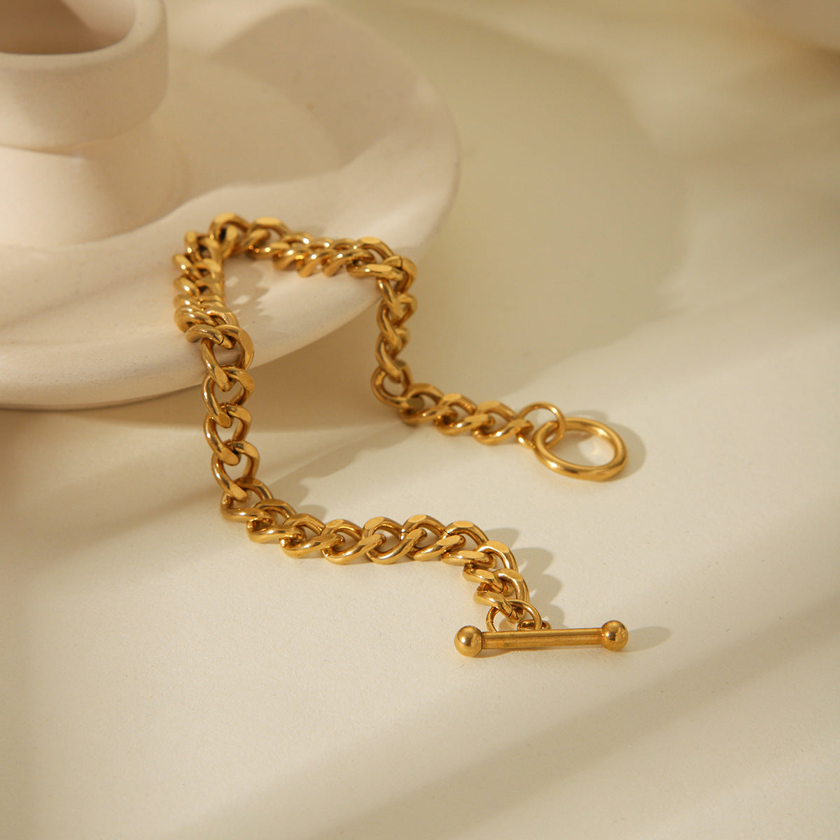 Minimalist 18K Gold Plated Stainless Steel OT Clasp Round Cuban Chain Bracelet for Women