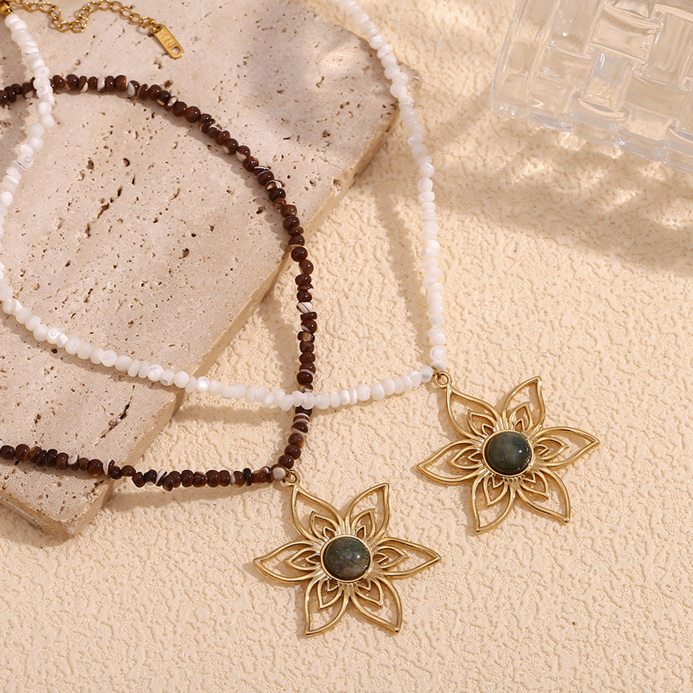 Collana Pendente Floreale Vintage in Acciaio Inossidabile con Placcatura in Oro 18K, Dettaglio in Pietra Naturale Fatto a Mano, Gioielli Quotidiani da Donna