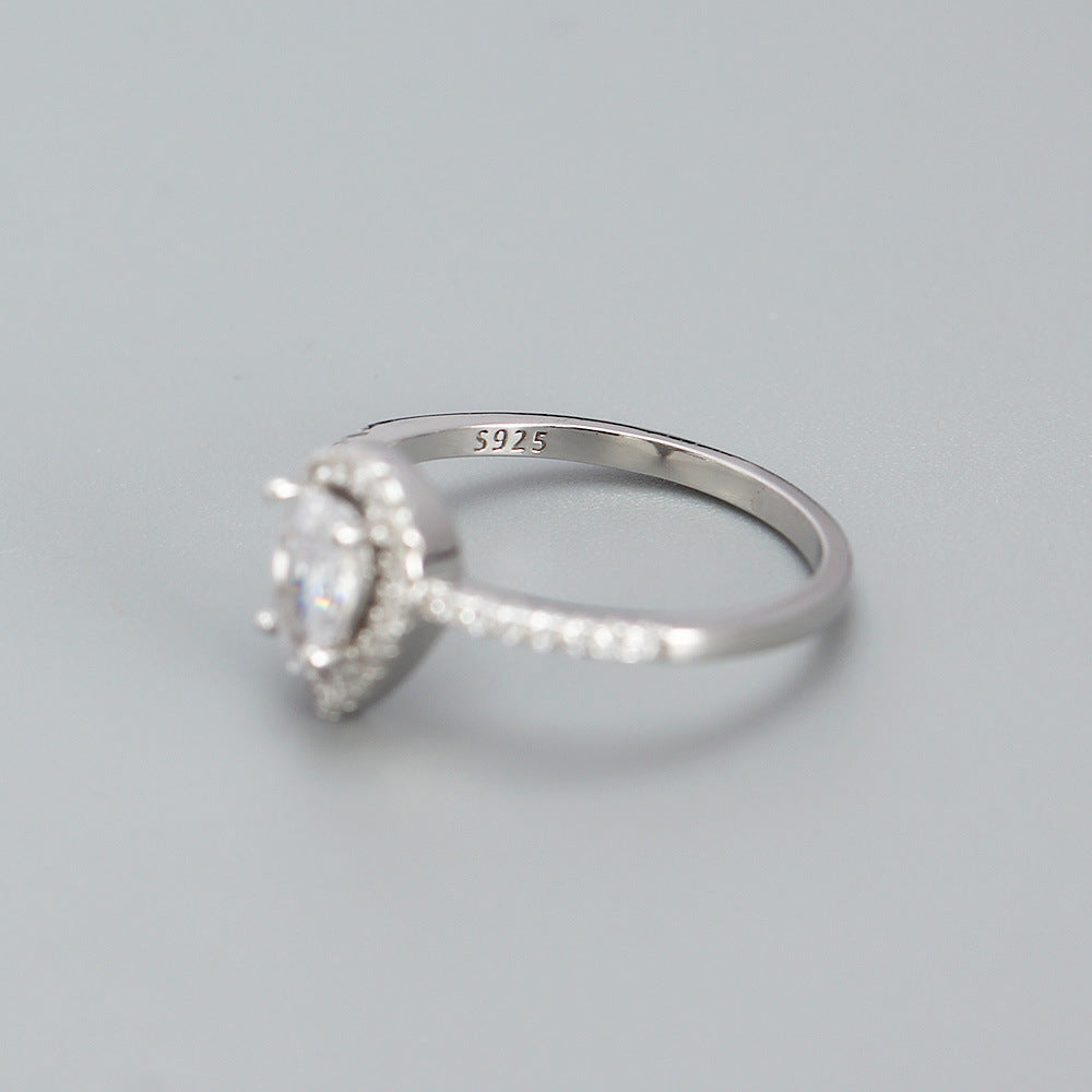 Elegante Anello in Argento Sterling S925 a Goccia con Accenti di Zirconia Brillante da Donna