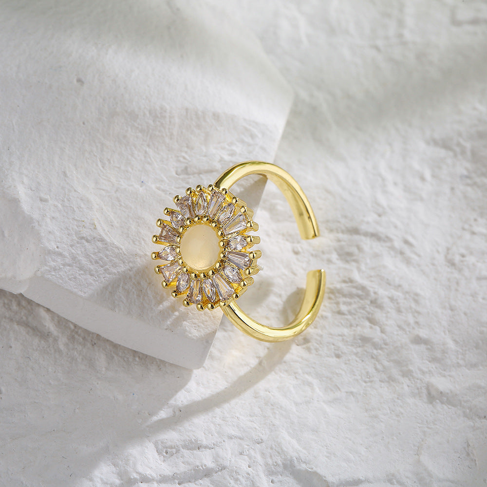 Anello Aperto Geometrico Minimalista da Donna Realizzato in Ottone con Placcatura in Oro 18K e Zirconia Micro-Incastonata