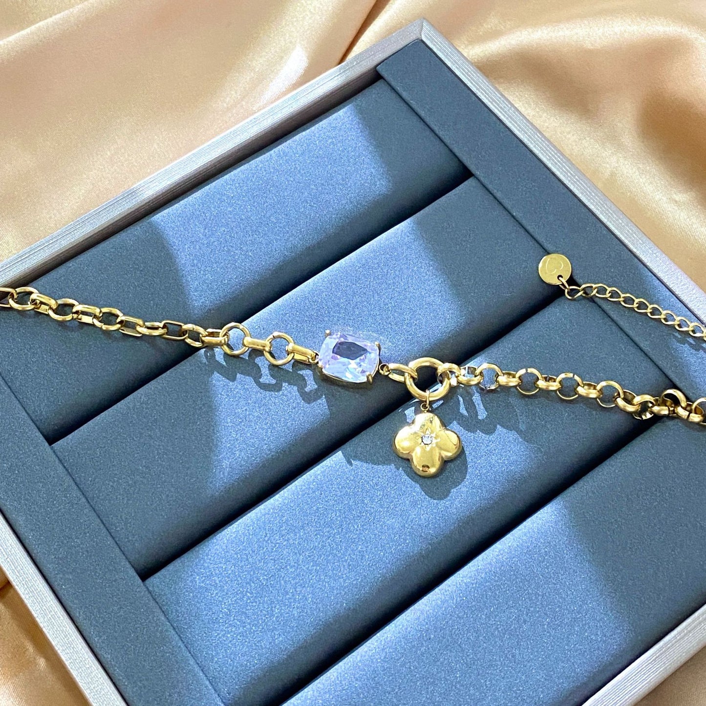 Minimalist Four-Leaf Clover Geometric Stainless Steel Inlaid Rhinestone Bracelet for Women