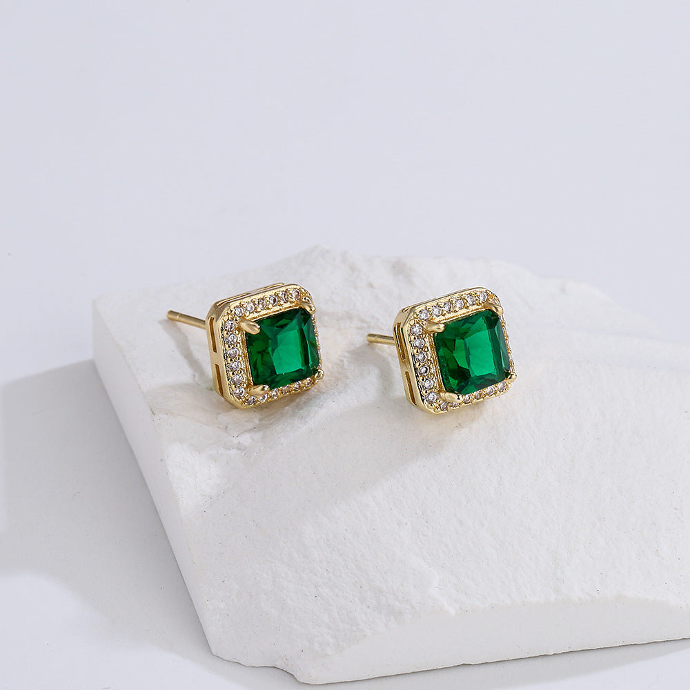 Ins Trendy Geometric Snake Shaped Copper Stud Earrings with 18K Gold Plating and Green Zircon