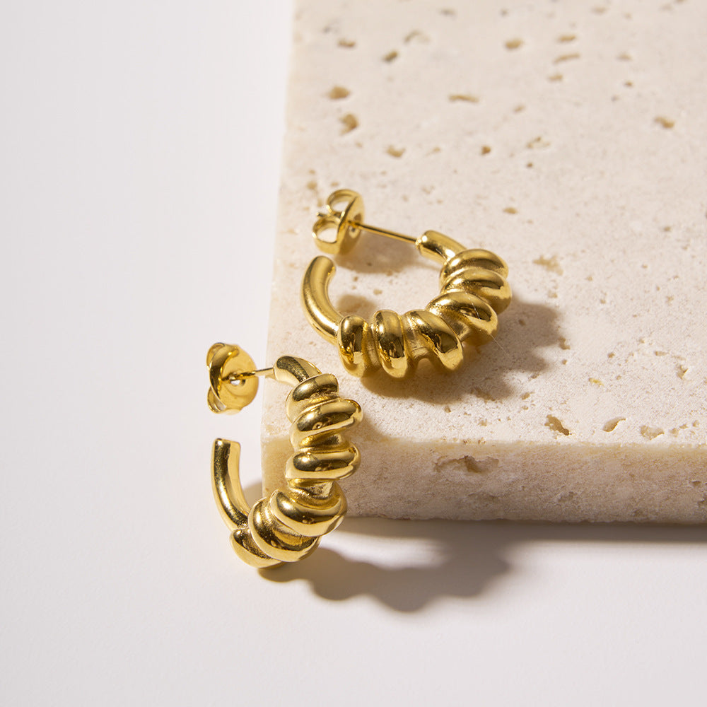 Minimalist Geometric Stainless Steel C-Shaped Hoop Earrings with 18K Gold Vacuum Plating for Women