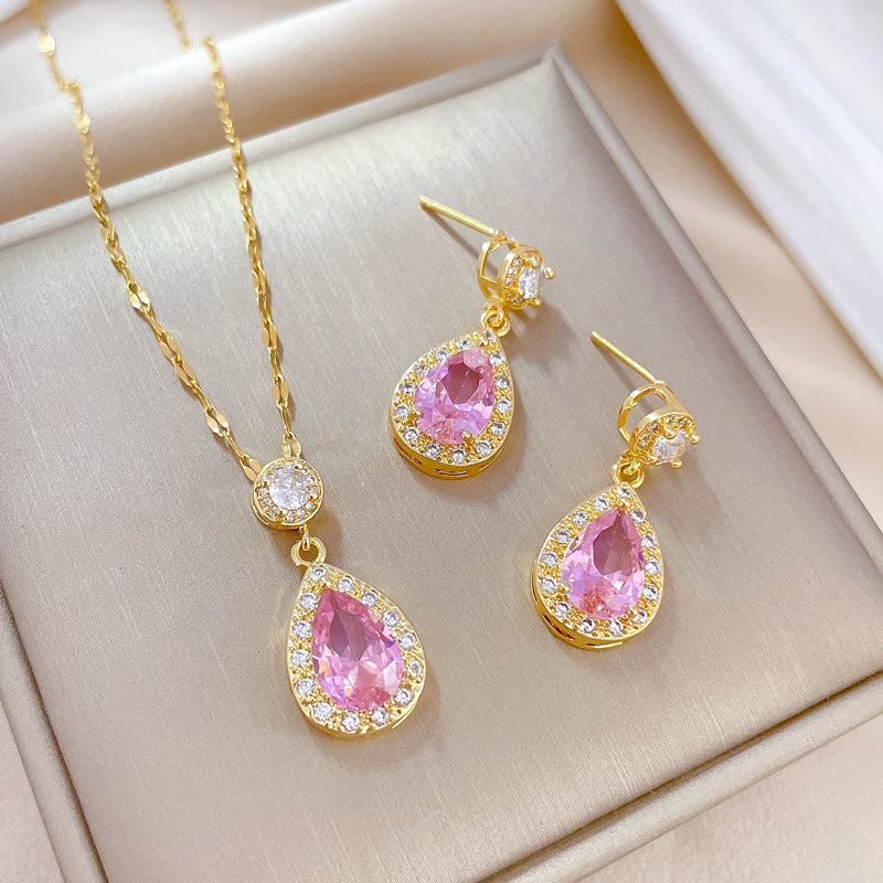 Parure di Orecchini e Collana in Rame Placcato con Zirconi Geometrici di Lusso