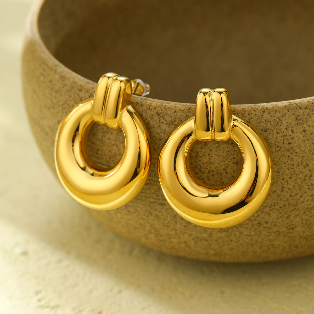 Pendientes de aro geométricos vintage de acero inoxidable con chapado en oro de 18 quilates para mujer