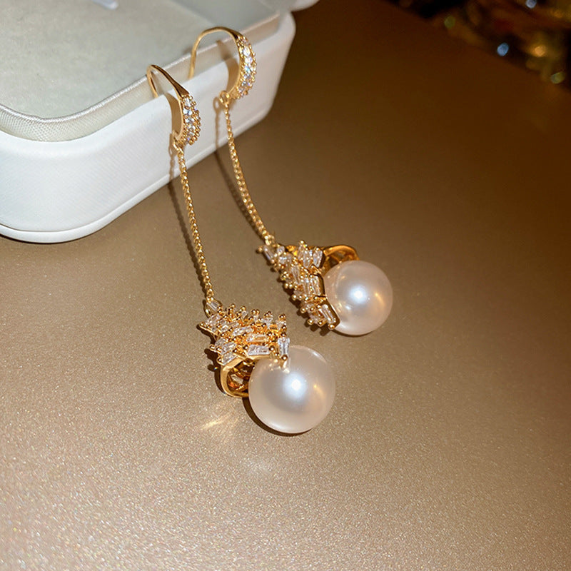 Eleganti Orecchini a Perno da Donna in Stile Francese Vintage con Zirconi Geometrici e Perle Imitazione
