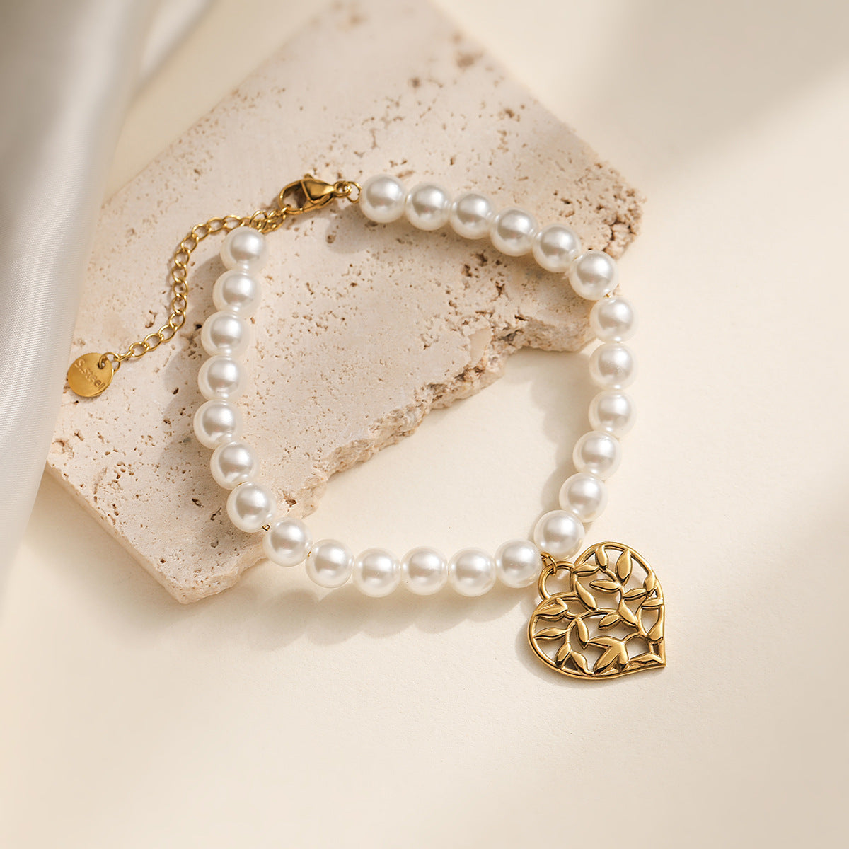 Elegant Heart-Shaped Stainless Steel Bracelet with 18K Gold Plating and Pearl Accents for Women