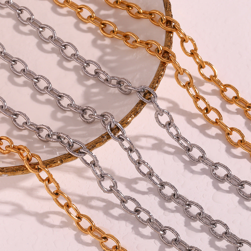 Collar Cruzado Minimalista de Acero de Titanio Geométrico para Mujer con Cadena de Acero Inoxidable Chapada en Oro de 18K