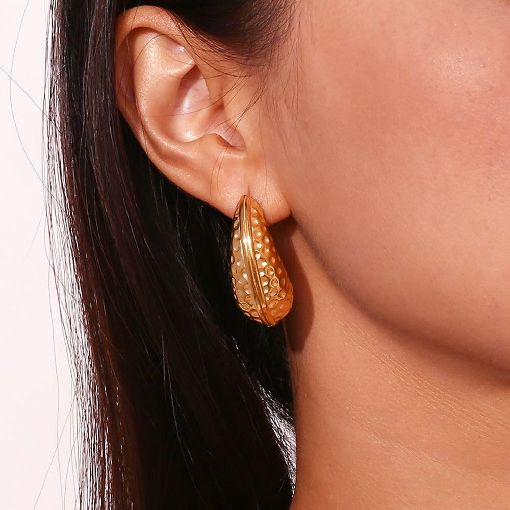 Fashionable Geometric Stainless Steel Ear Studs with 18K Gold Plating and Hammered Peanut Shell Texture for Women