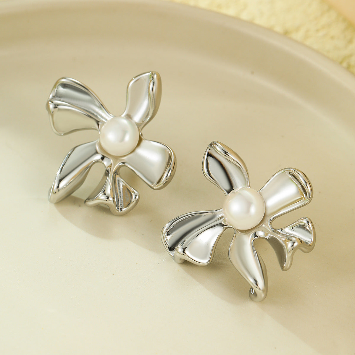 Vintage Floral Stainless Steel Earrings with Pearl Inlay and 18K Gold Plating for Women