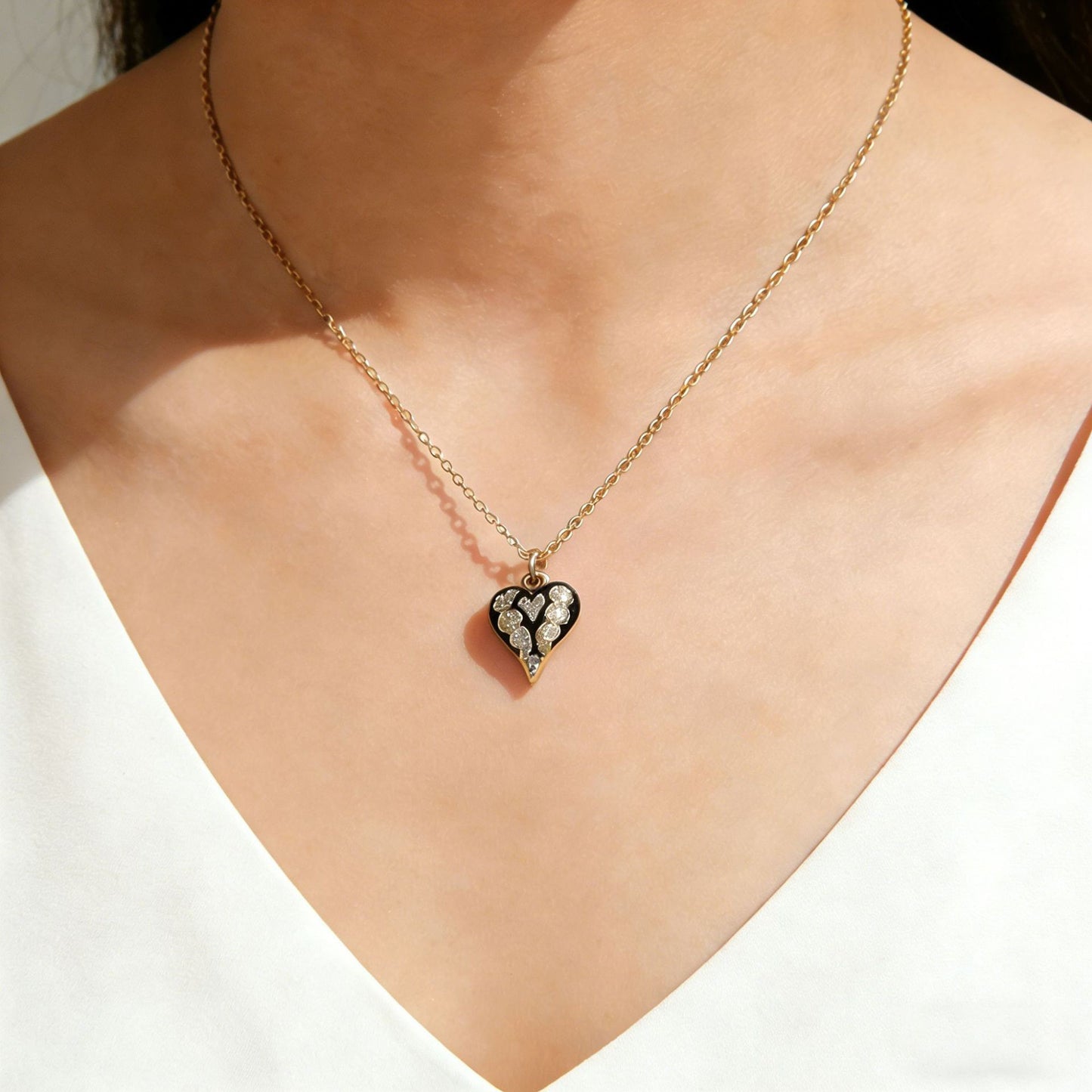 Elegant Heart Brass Micro-Paved Cubic Zirconia Pendant Necklace for Women