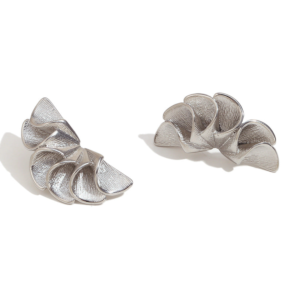 Orecchini a perno da donna minimalisti geometrici a petalo in acciaio inossidabile con placcatura in oro 18K