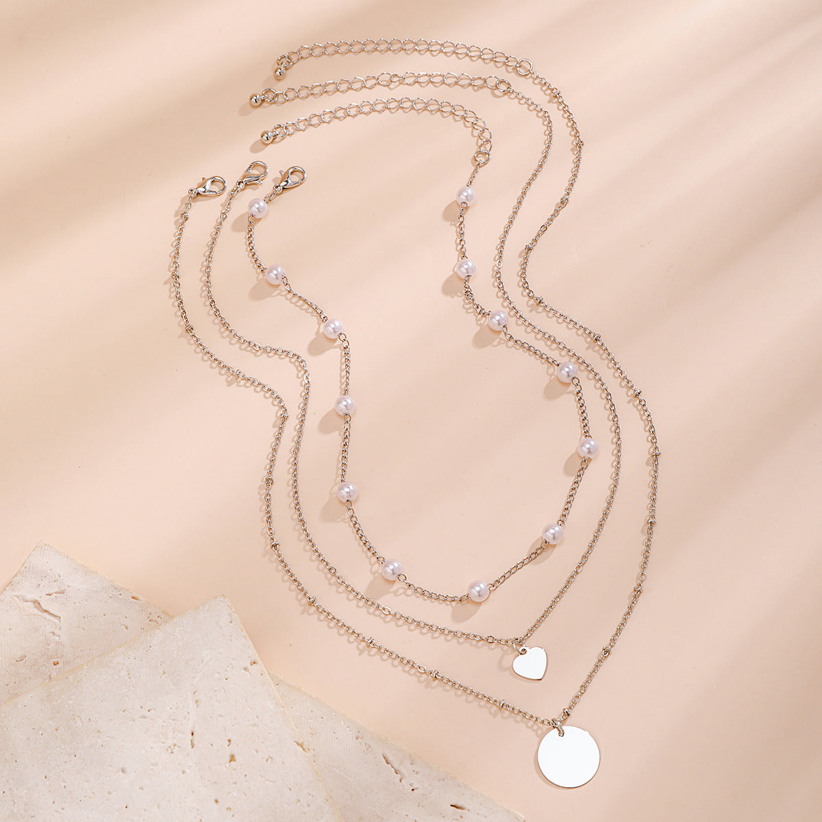 Minimalist Multi-Layer Curb Chain Necklace with Geometric Round Alloy Pendant for Women