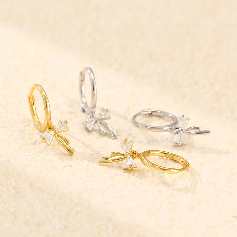 Orecchini a cerchio da donna in argento sterling 925 con fiocco e strass incastonati