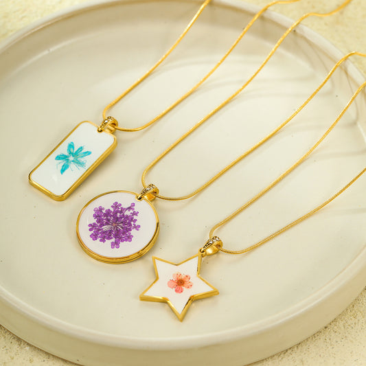 Minimalist Geometric Five-Point Heart Resin Enamel Pressed Dried Flower Pendant Necklace in Stainless Steel