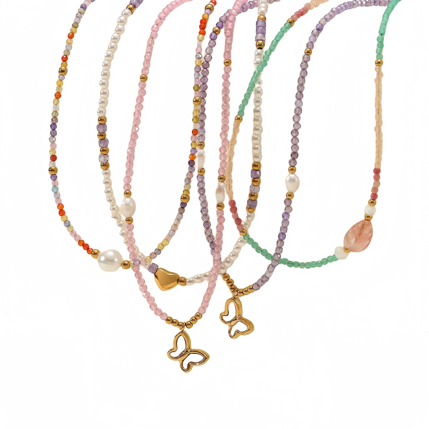 Collana con Pendente a Farfalla Minimalista in Acciaio al Titanio con Finitura Elettroplaccata e Dettagli in Perle Naturali d'Acqua Dolce