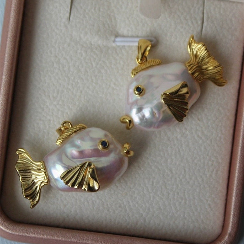 Vintage Animal-Shaped Copper Pendant Necklace with Clownfish and Koi Design, Gold-Plated Clavicle Chain